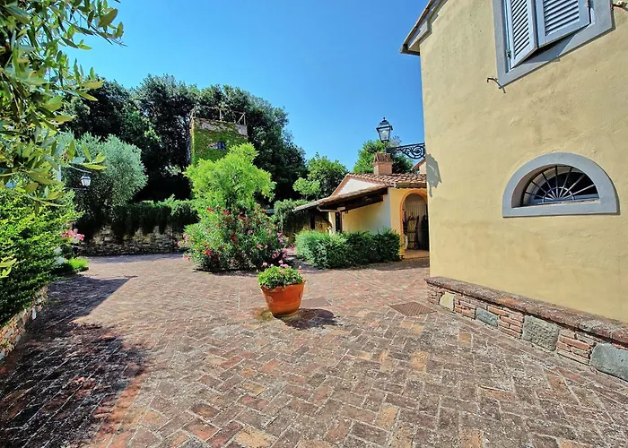 Borgo Del Castellaccio * Fauglia